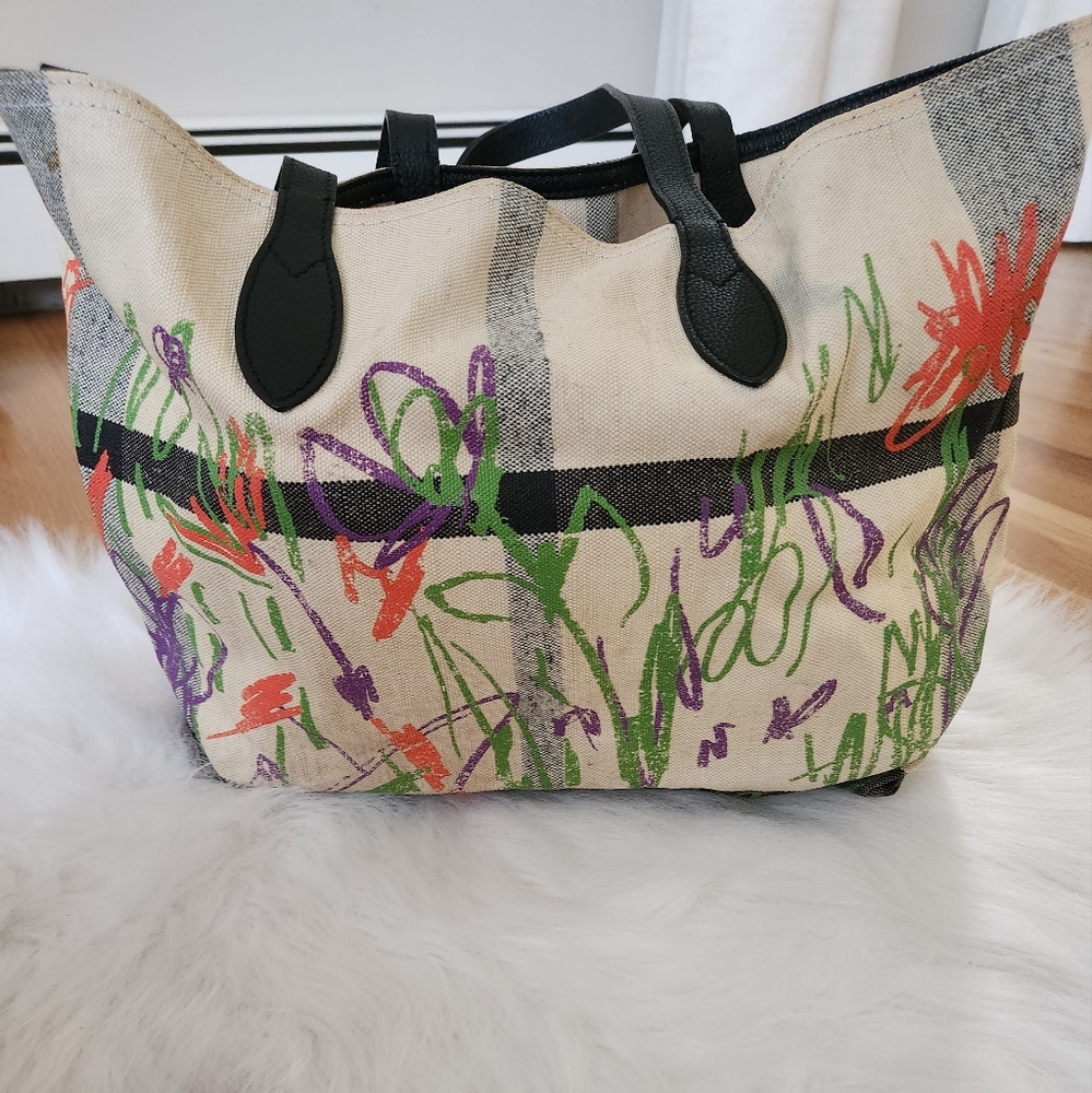 Burberry Multicolor Check Canvas Floral Carryall - Picture 4 of 9